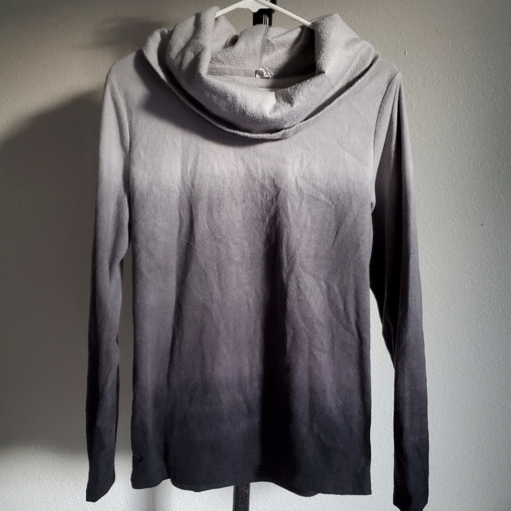 Pullover sweater